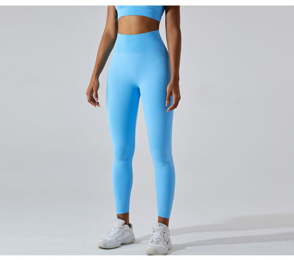 Seamless high-waisted compression leggings for women - squat-proof, breathable, and stretchable for gym, CrossFit, yoga, and running.